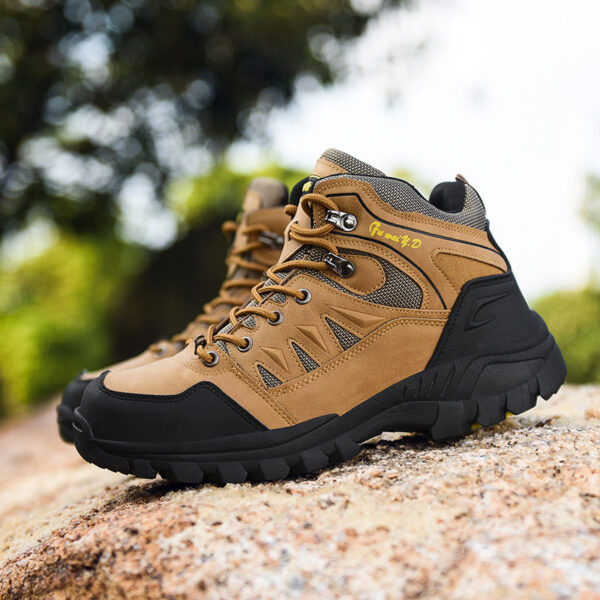 Outdoor climbing shoes - Image 9