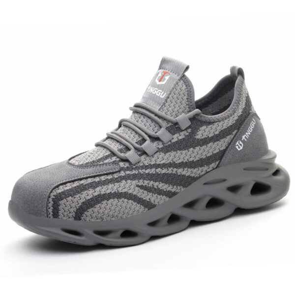 Labor Protection Shoes Made Of Fly Woven Mesh Fabric Are Lightweight And Breathable - Image 4